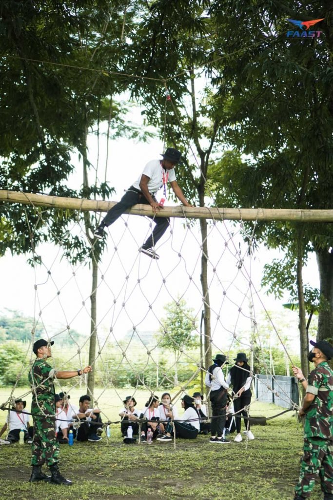 Siswa FAAST Penerbangan mengikuti Pekan Disiplin dan Kepemimpinan